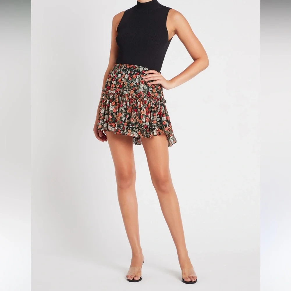 Misa Los‎ Angeles Marion skirt in safari floral size small ruffle tiered